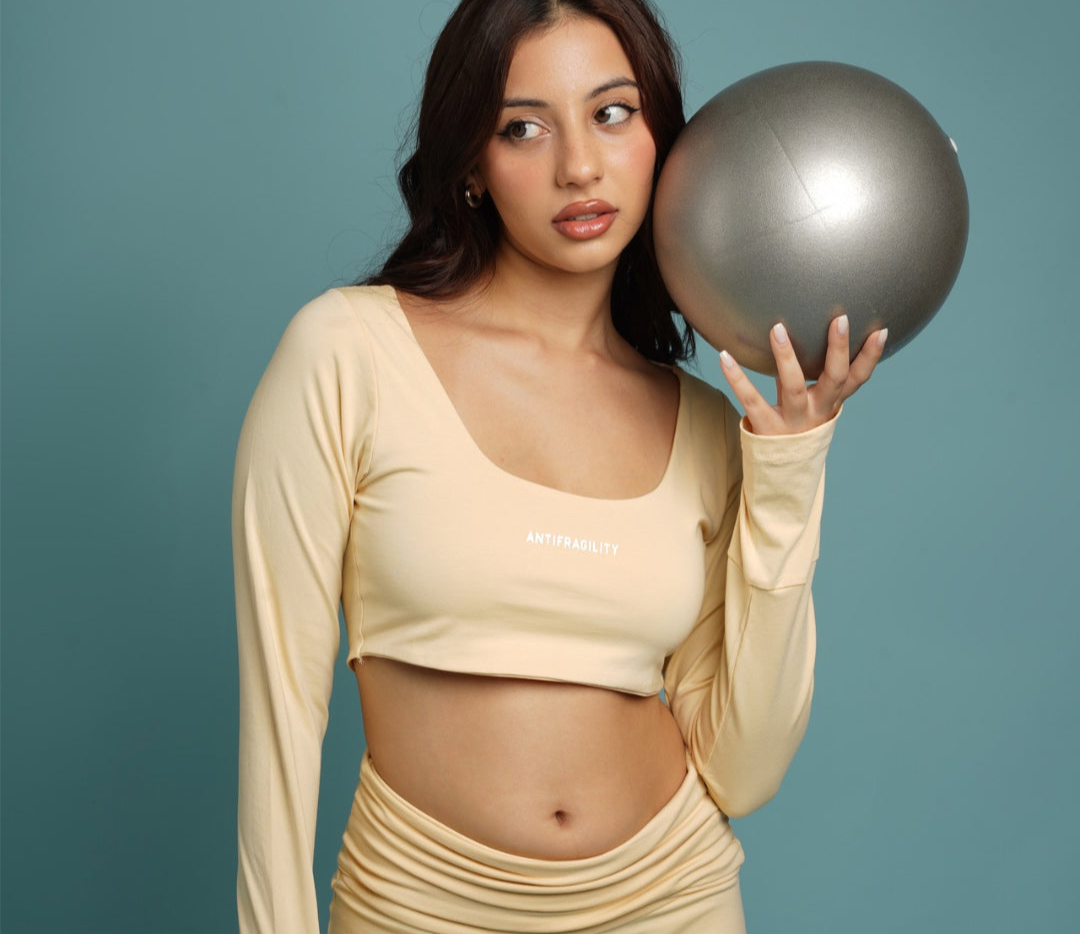 Scoop long sleeve crop